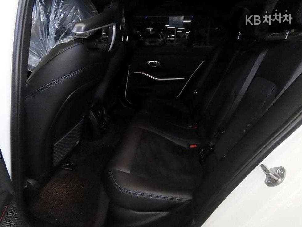 BMW 3 Series (G20)320i M Sport - 7