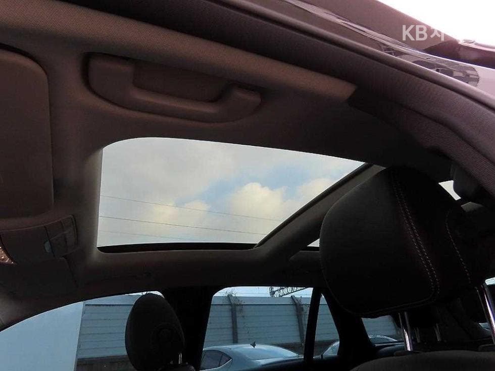 Mercedes-Benz GLC(X253)300 4Matic AMG Line - 15
