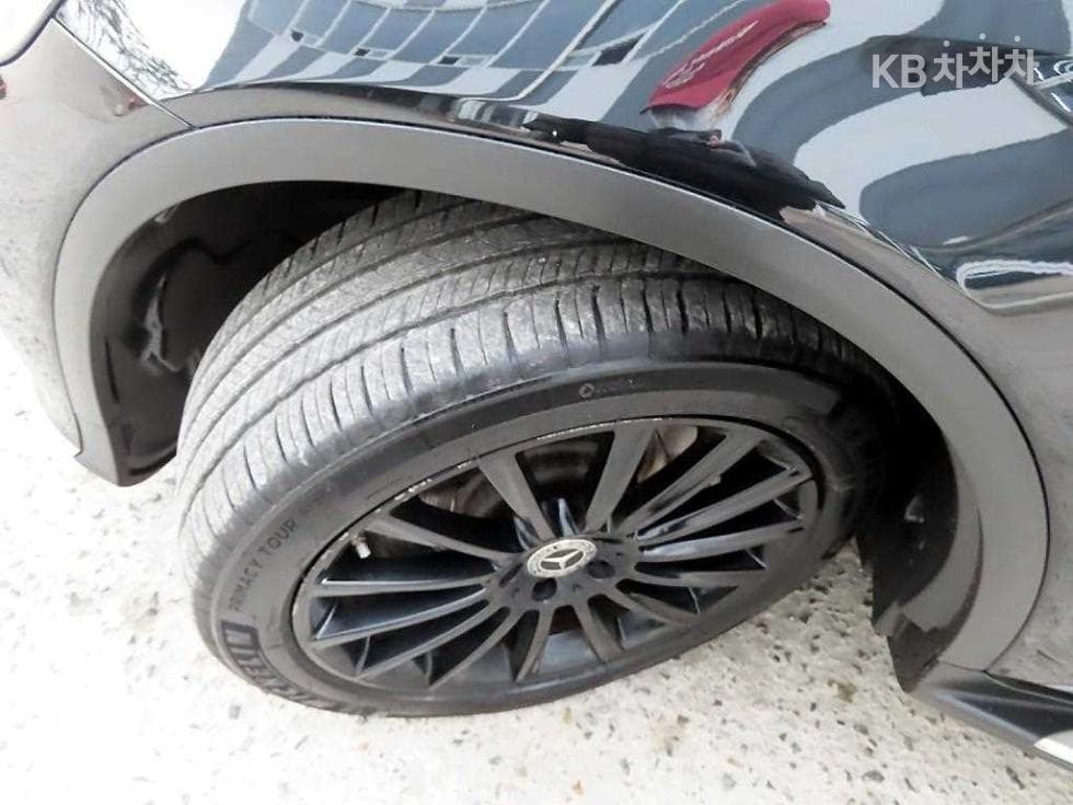 Mercedes-Benz GLC(X253)300 4Matic AMG Line - 20