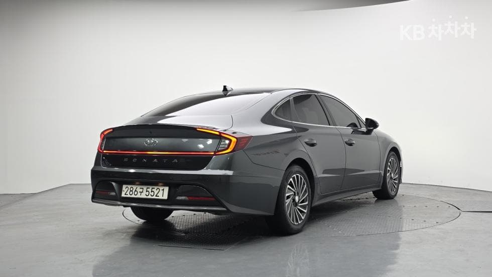 Hyundai Sonata Hybrid (DN8)2.0 Hybrid Premium Plus - 2