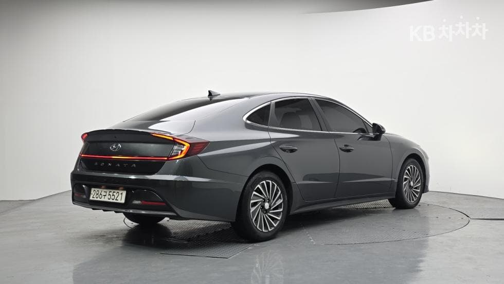 Hyundai Sonata Hybrid (DN8)2.0 Hybrid Premium Plus - 4
