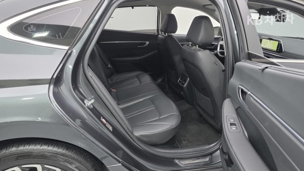 Hyundai Sonata Hybrid (DN8)2.0 Hybrid Premium Plus - 8