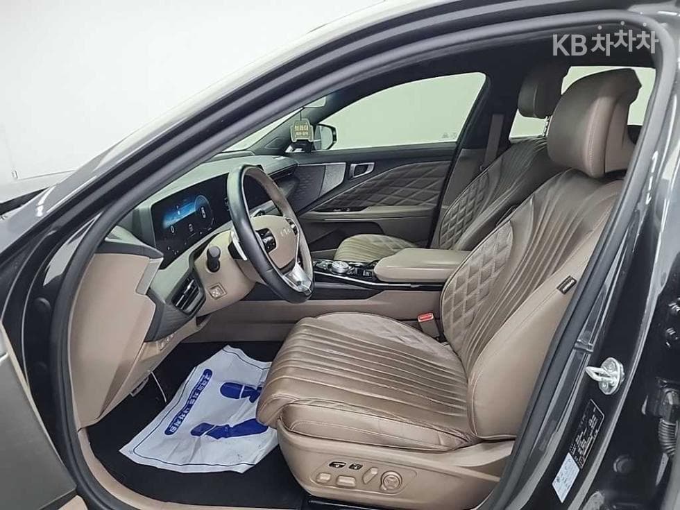 Kia K83.5 Gasoline Signature - 11