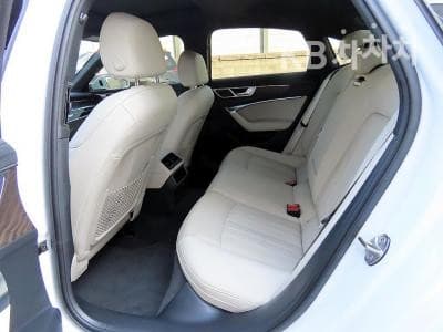 Audi A6(C8)40 Turbo Diesel Injection Quattro Premium - 6