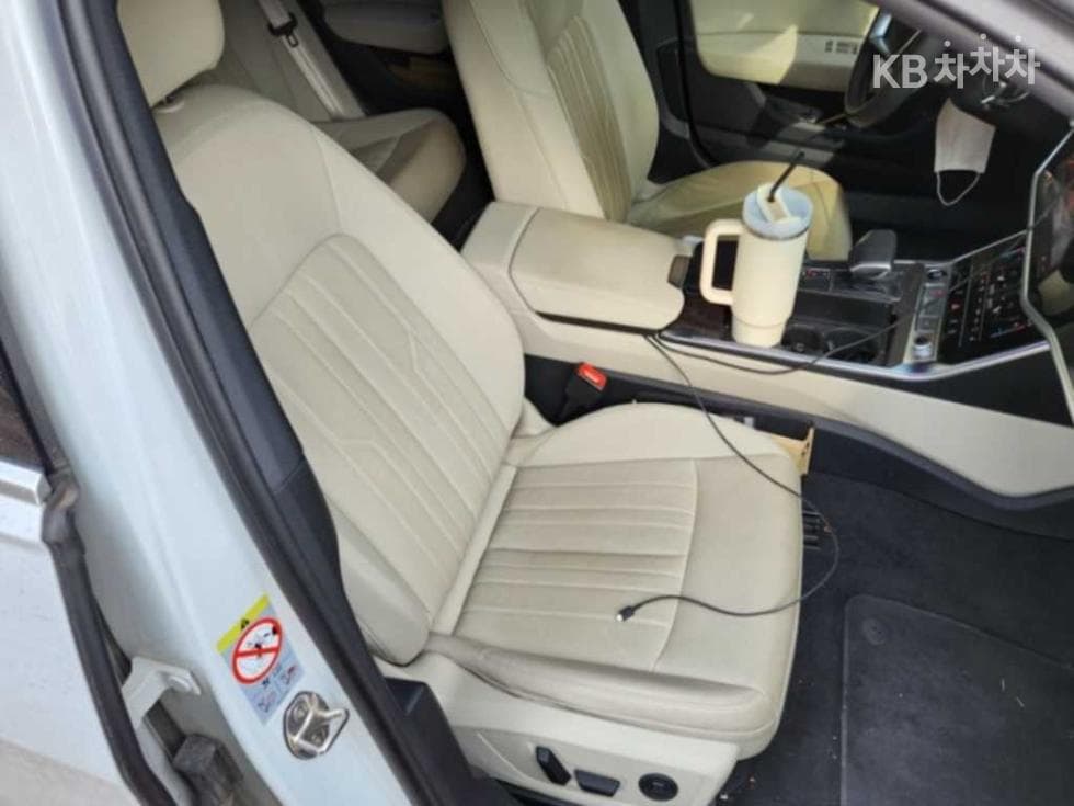 Audi A6(C8)40 Turbo Diesel Injection Quattro Premium - 7