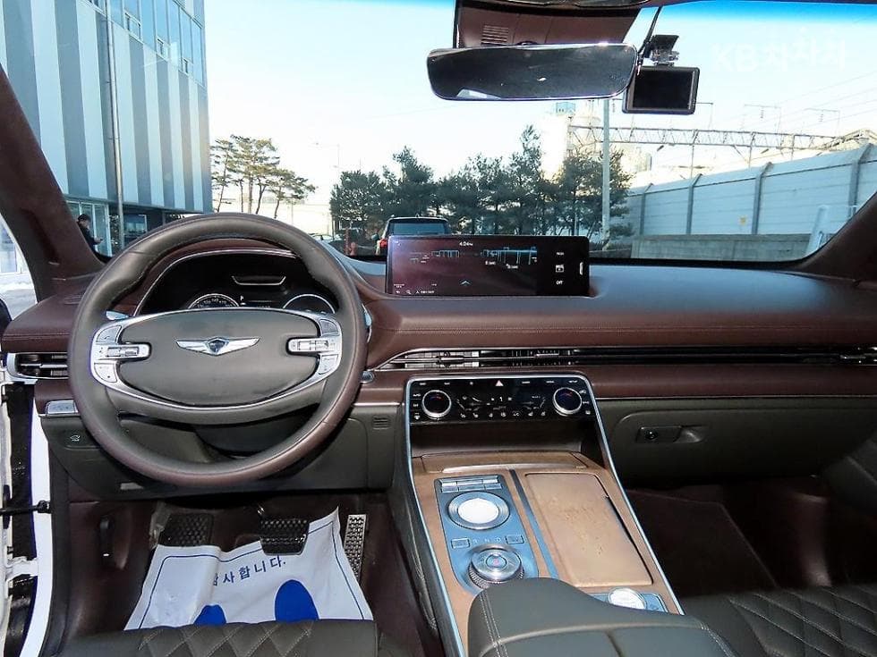 Genesis GV802.5 Turbo Gasoline AWD - 7