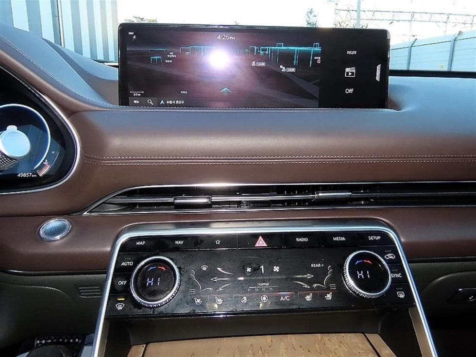 Genesis GV802.5 Turbo Gasoline AWD - 13