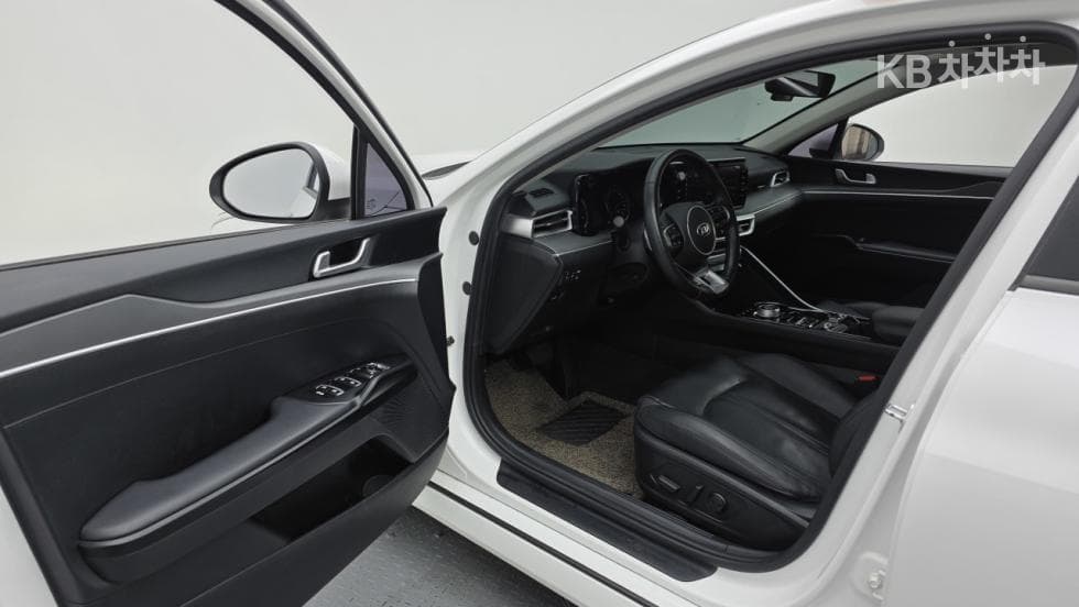 Kia K5 3rd Gen2.0 Gasoline Prestige - 14