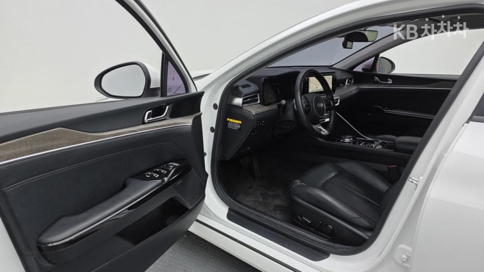 Kia K5 3rd Gen2.0 Gasoline Noblesse - 13
