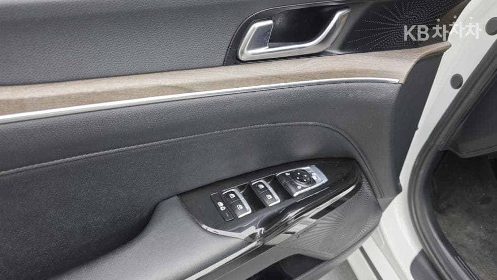 Kia K5 3rd Gen2.0 Gasoline Noblesse - 14