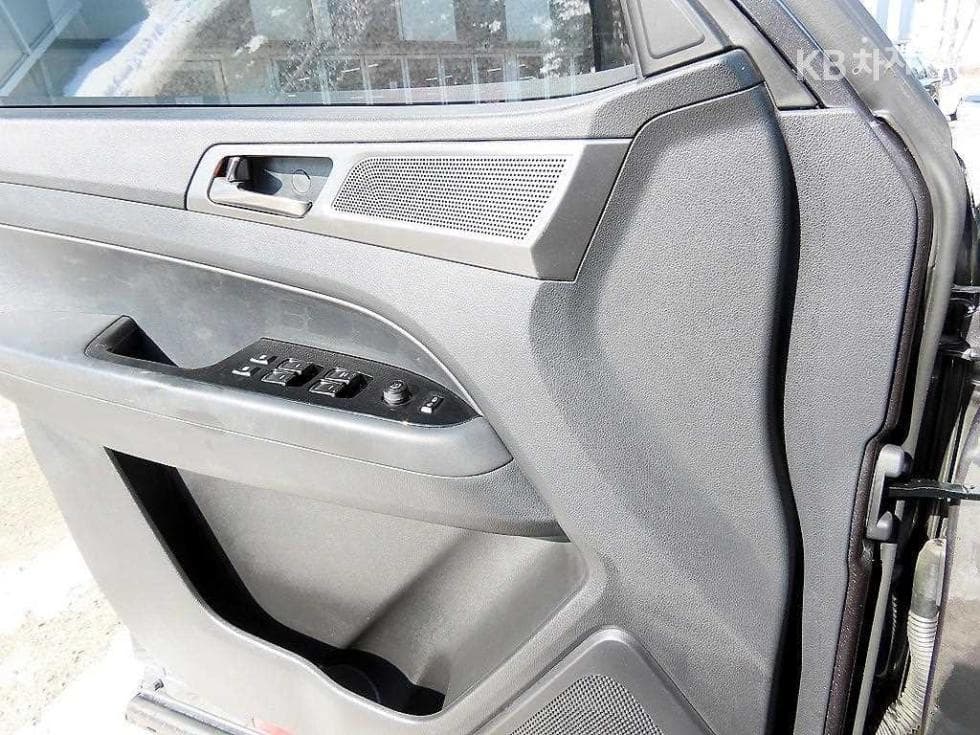 KG Mobility New Rexton 스포츠2.2 AWD 쿨멘 Prestige - 11