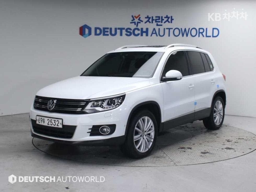Volkswagen New Tiguan 2.0 Turbo Diesel Injection Premium 5N - Image 1