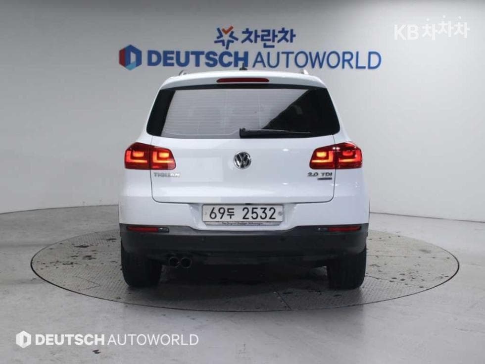 Volkswagen New Tiguan2.0 Turbo Diesel Injection Premium 5N - 4