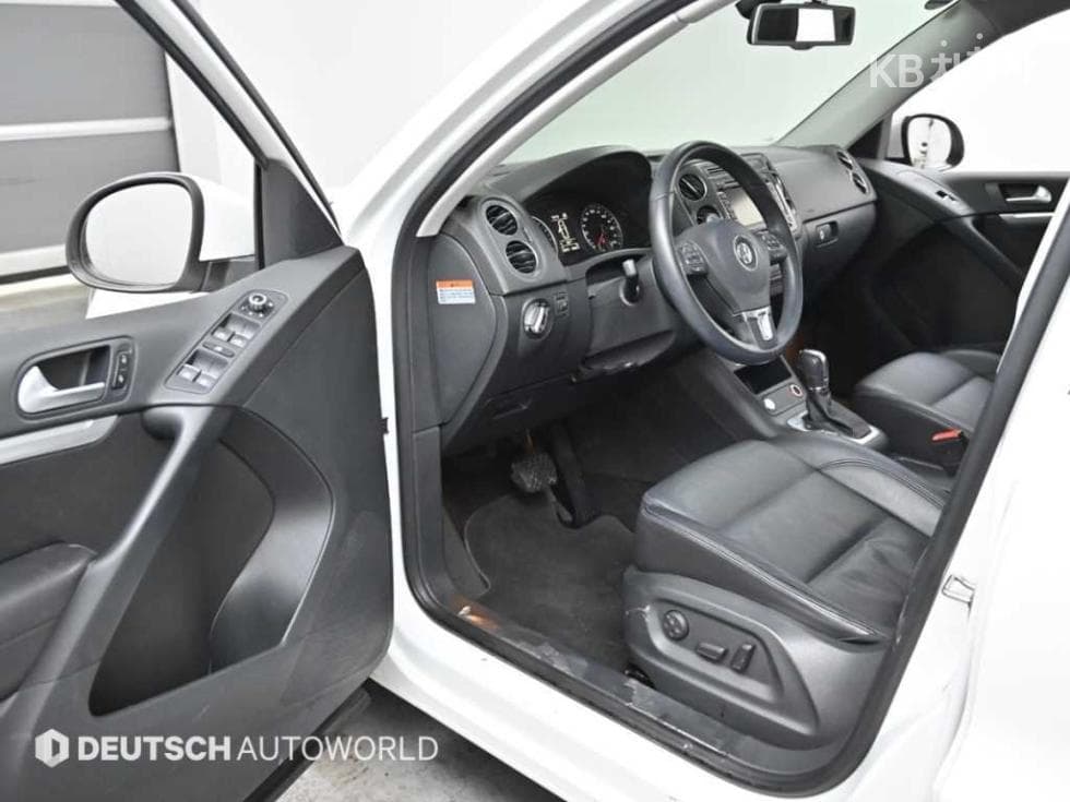 Volkswagen New Tiguan2.0 Turbo Diesel Injection Premium 5N - 11