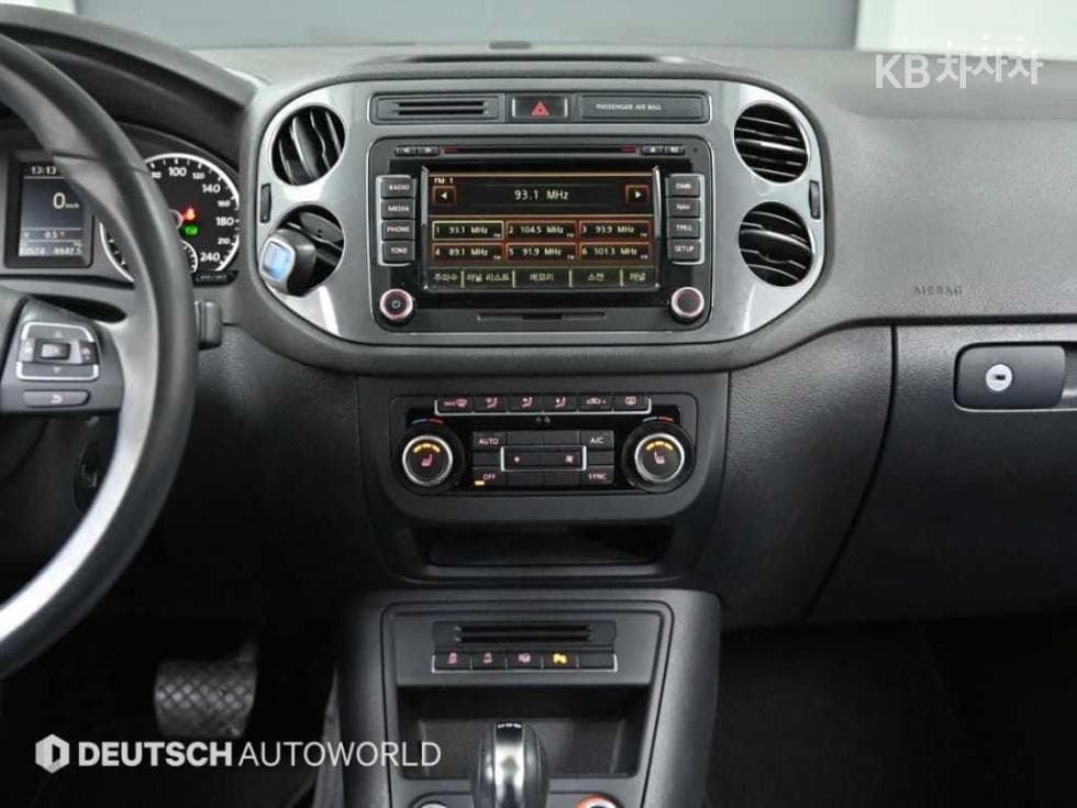 Volkswagen New Tiguan2.0 Turbo Diesel Injection Premium 5N - 14