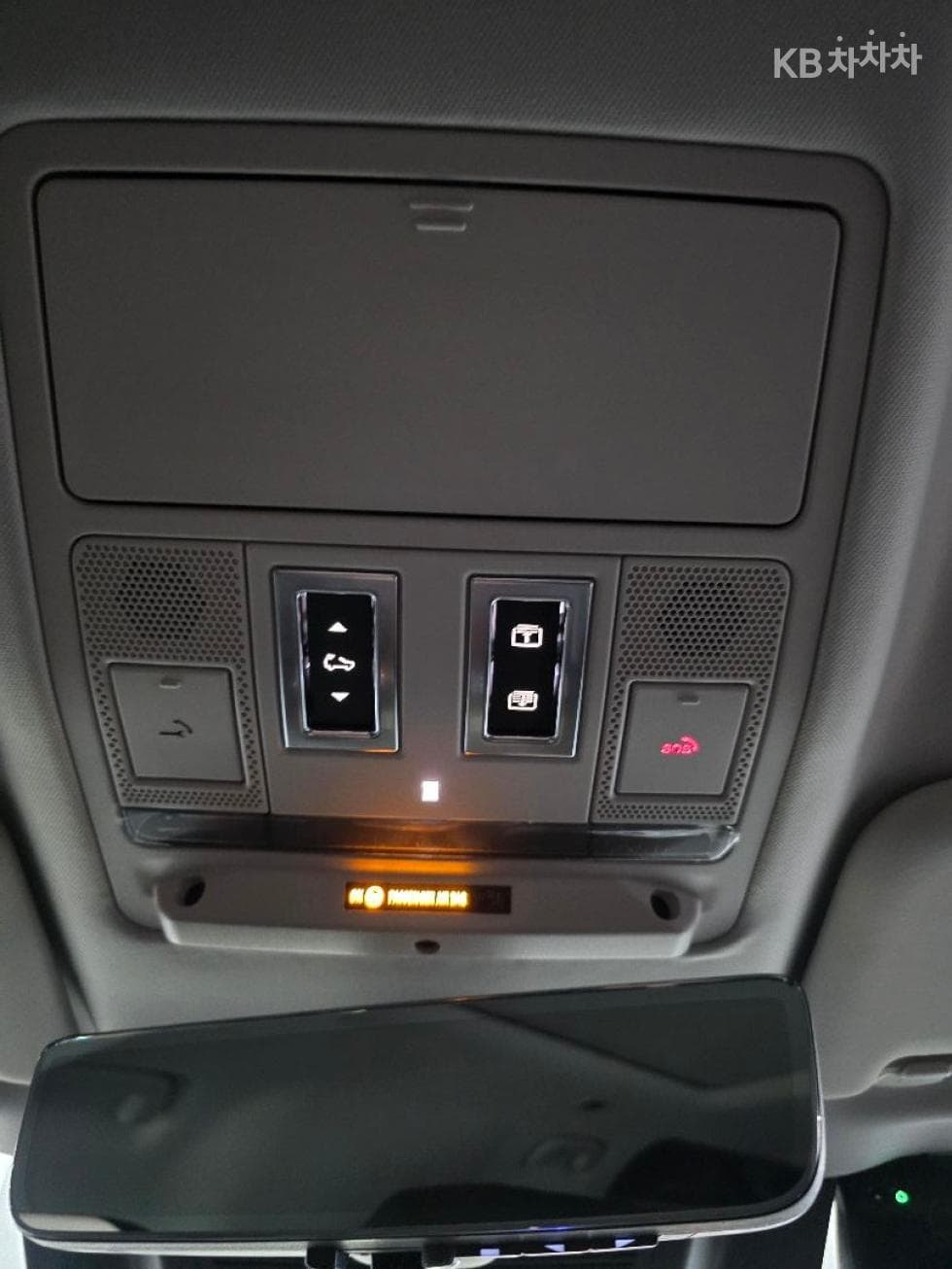 Land Rover 디펜더(L663)110 D300 HSE - 11