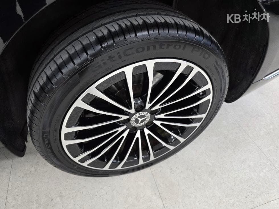 Mercedes-Benz S-Class W223S350d Standard - 19