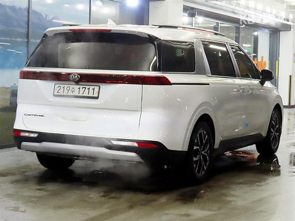 Kia Carnival 4th generationG3.5 GDI 9-seater Prestige - 4