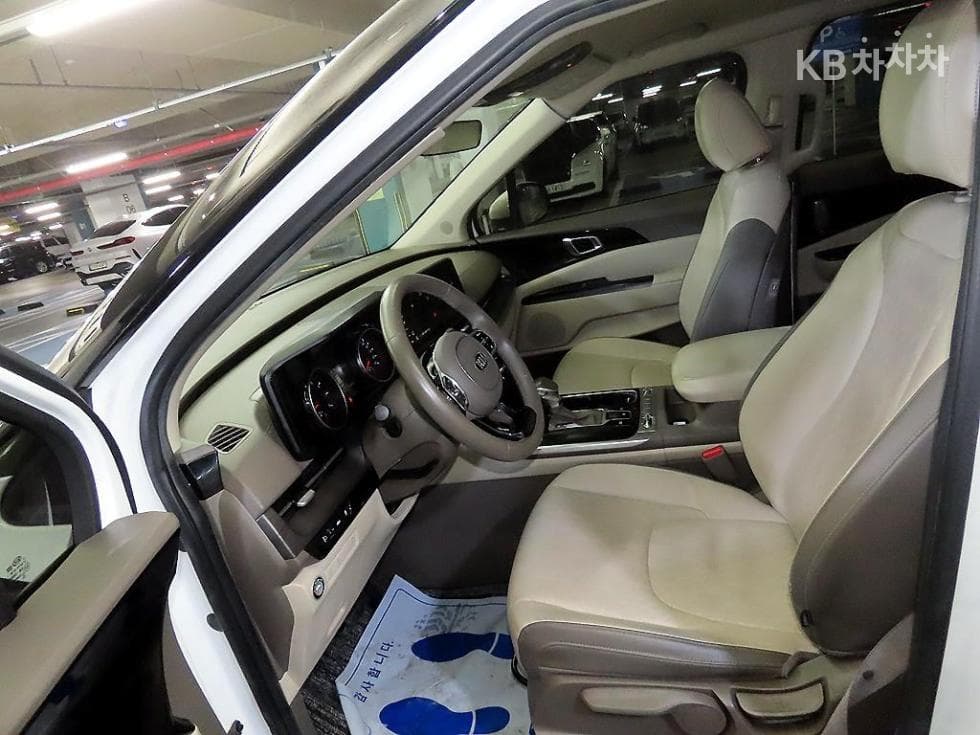 Kia Carnival 4th generationG3.5 GDI 9-seater Prestige - 6