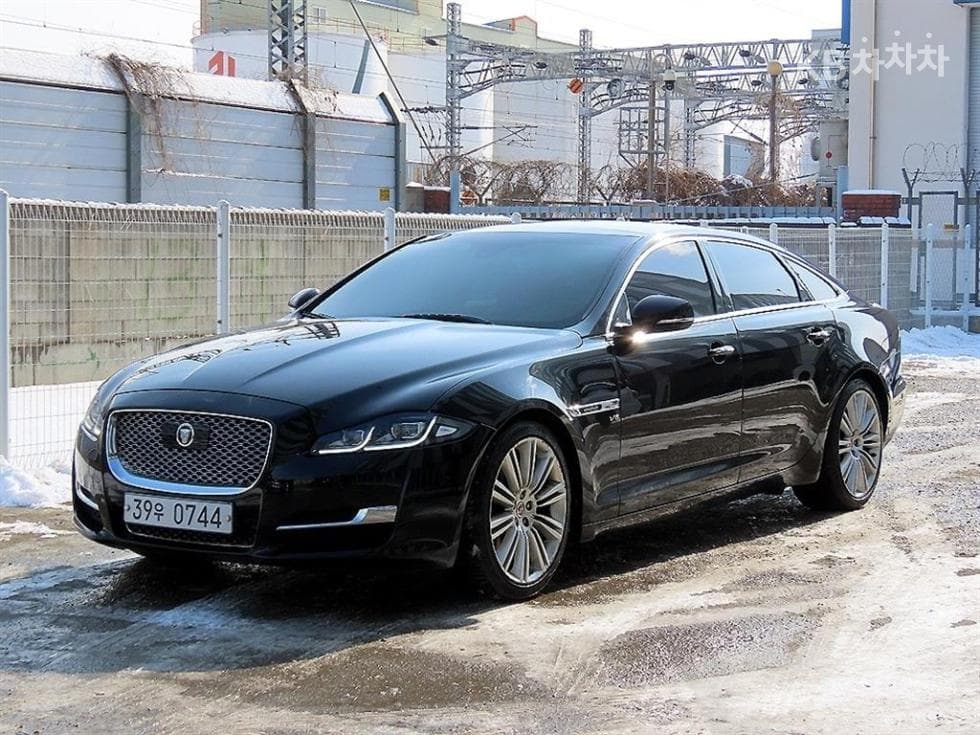 Jaguar All New XJ 3.0 SC AWD 포트폴리오 LWB X351 - Image 1
