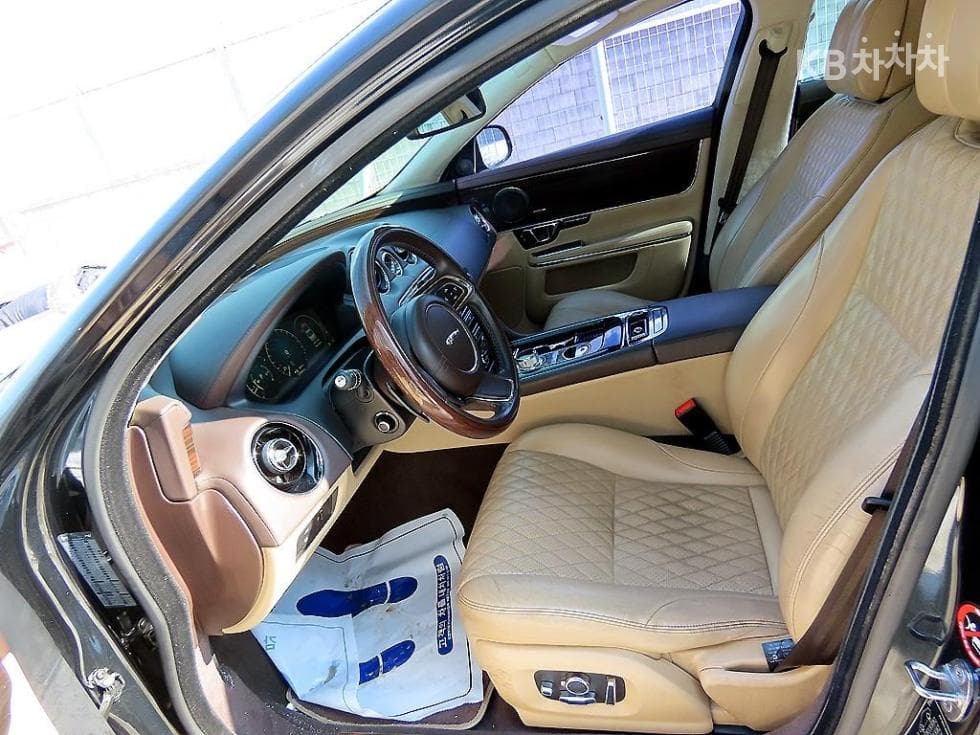 Jaguar All New XJ3.0 SC AWD 포트폴리오 LWB X351 - 5