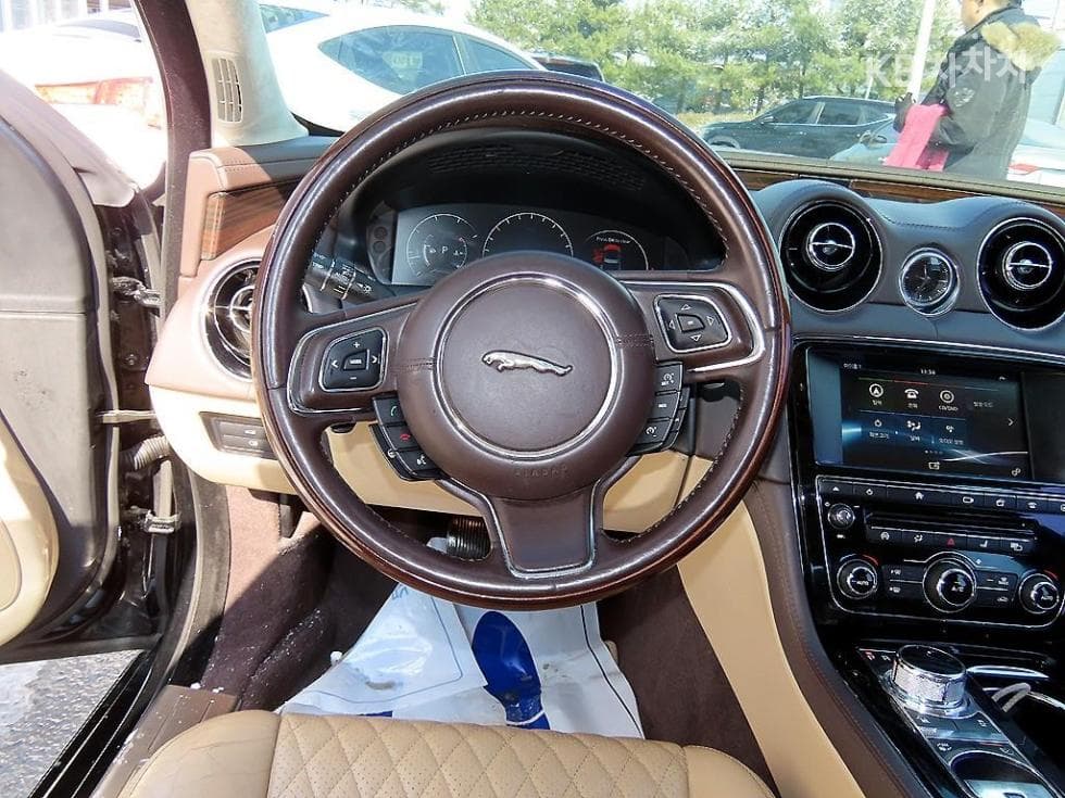 Jaguar All New XJ3.0 SC AWD 포트폴리오 LWB X351 - 8