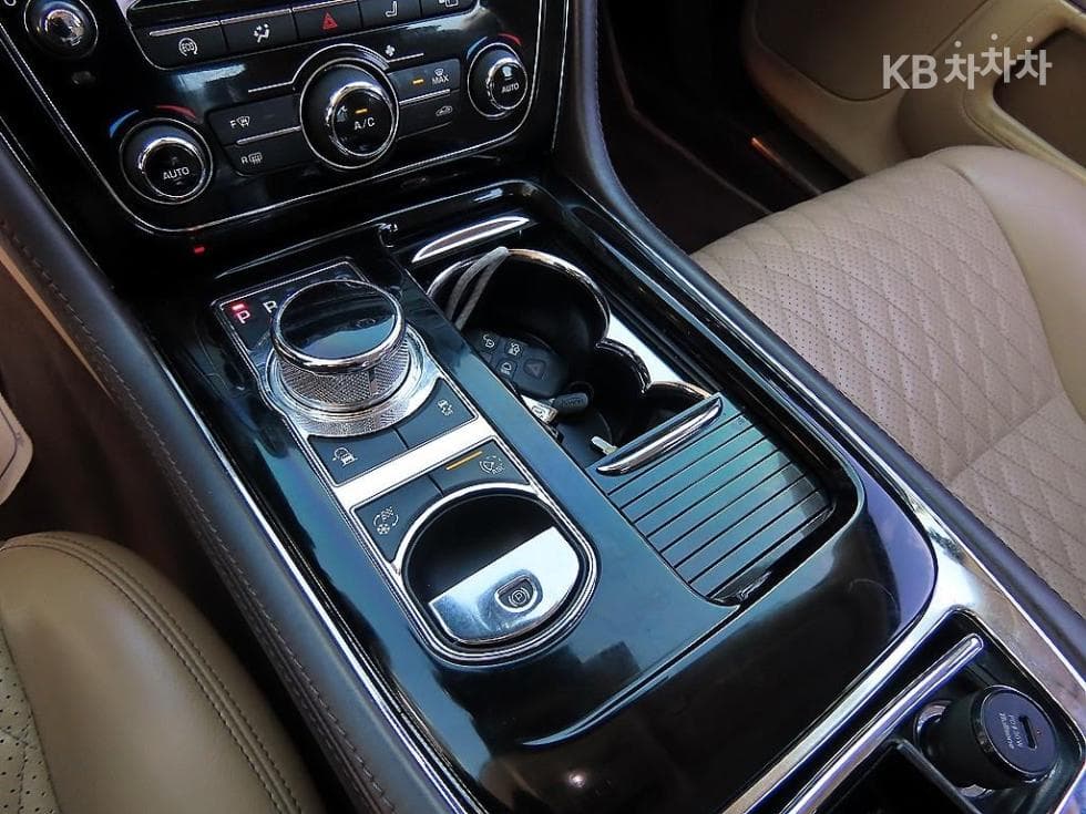 Jaguar All New XJ3.0 SC AWD 포트폴리오 LWB X351 - 10