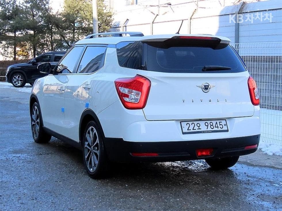 KG Mobility Tivoli AirGasoline 2WD RX - 3