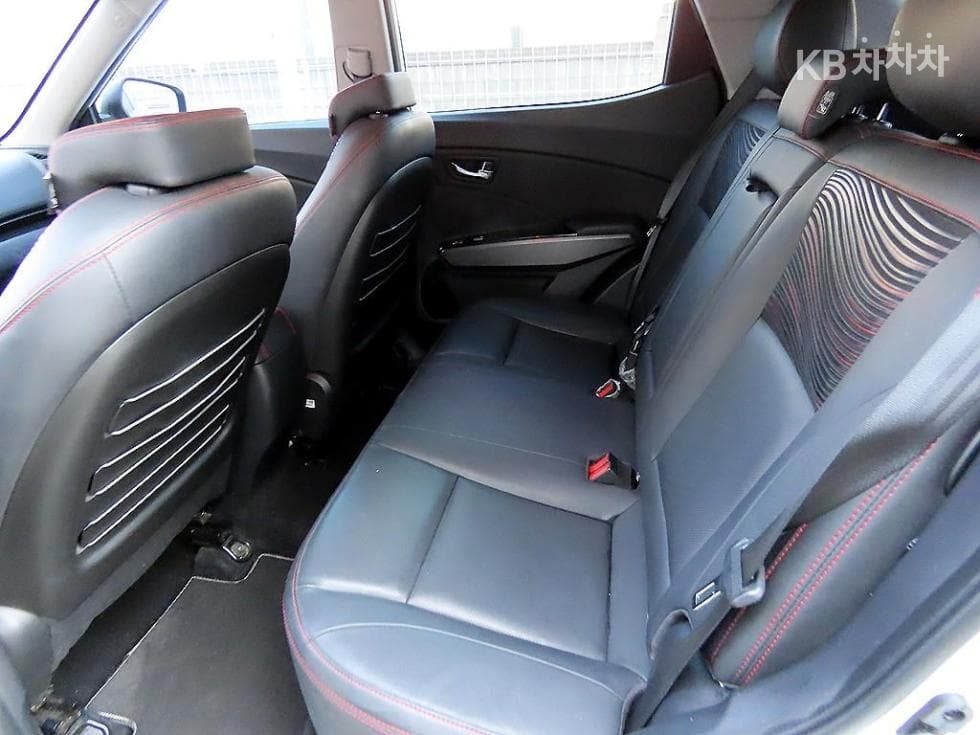 KG Mobility Tivoli AirGasoline 2WD RX - 6