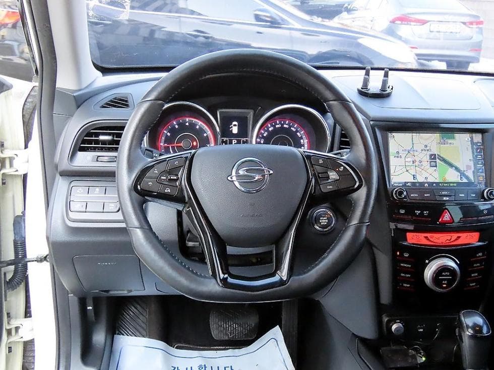 KG Mobility Tivoli AirGasoline 2WD RX - 8