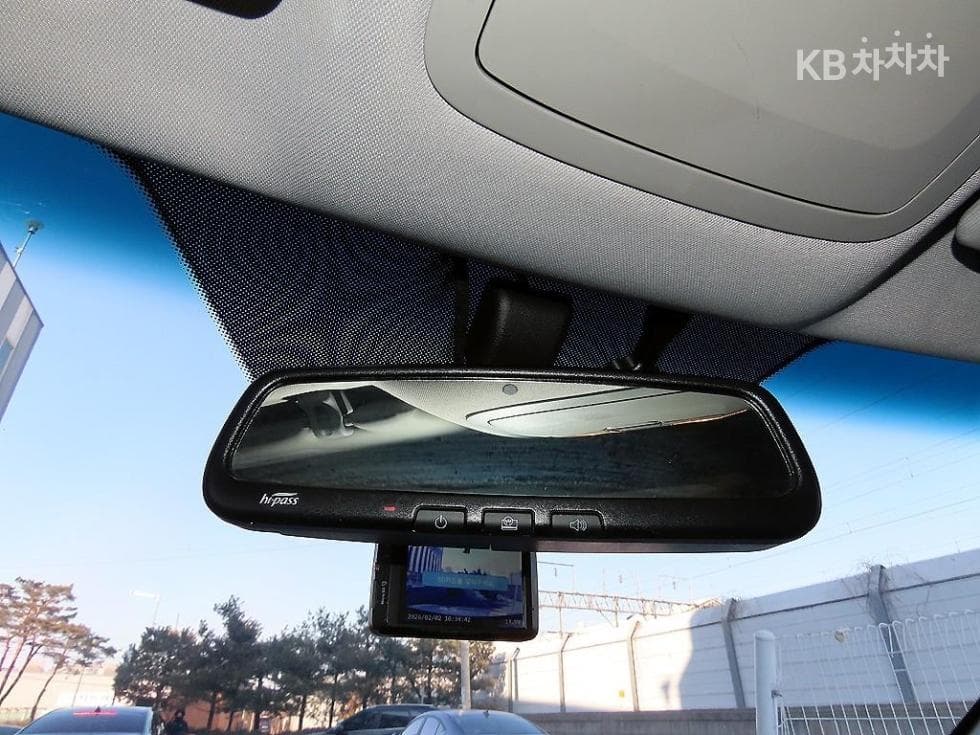 KG Mobility Tivoli AirGasoline 2WD RX - 14