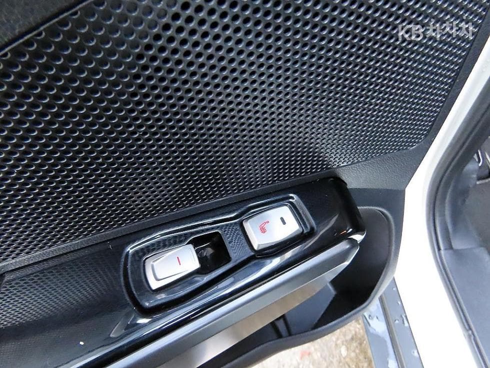 KG Mobility Tivoli AirGasoline 2WD RX - 15