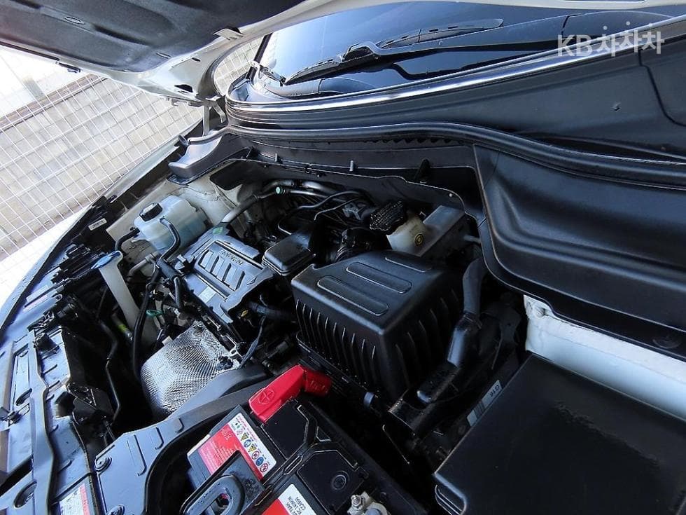 KG Mobility Tivoli AirGasoline 2WD RX - 19