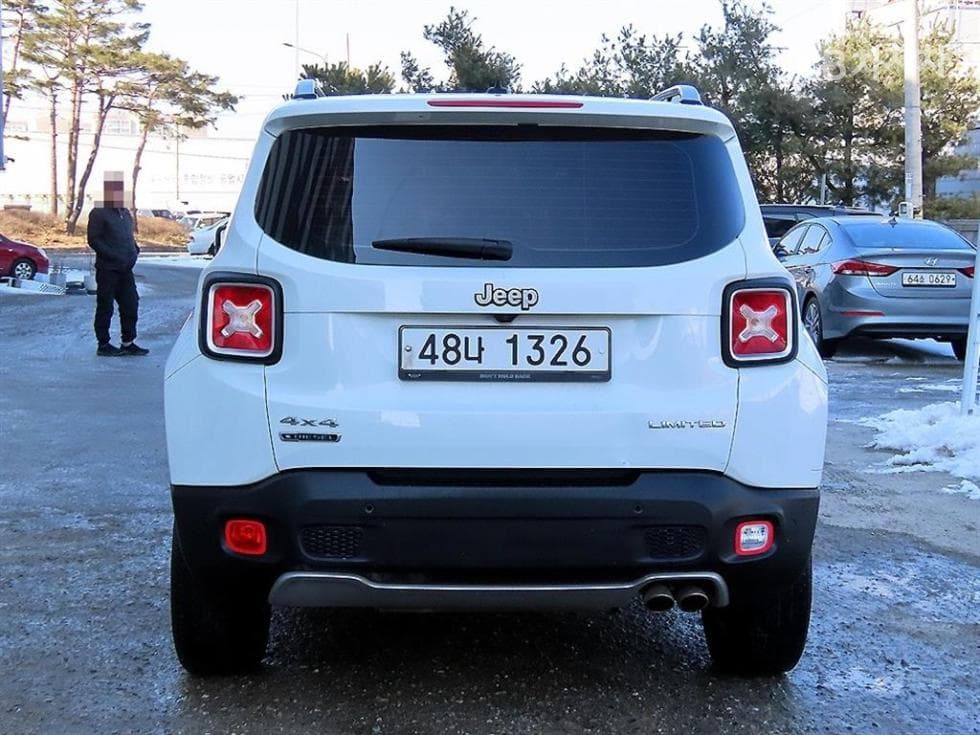 지프 레니게이드2.0 Limited AWD 75th Anniversary Edition - 4