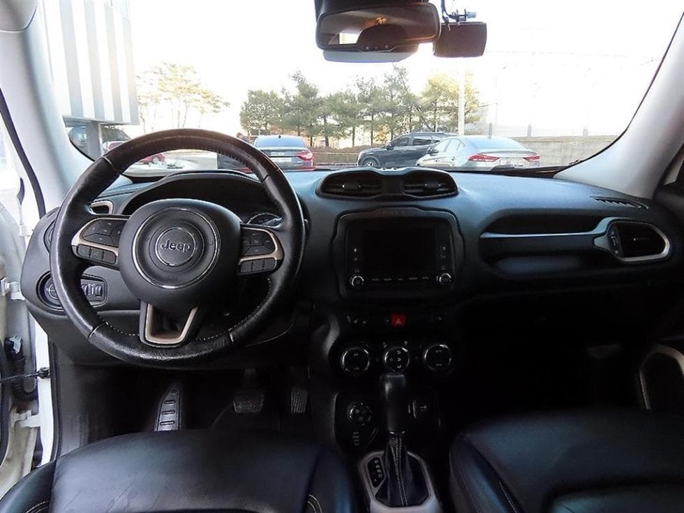 지프 레니게이드2.0 Limited AWD 75th Anniversary Edition - 7