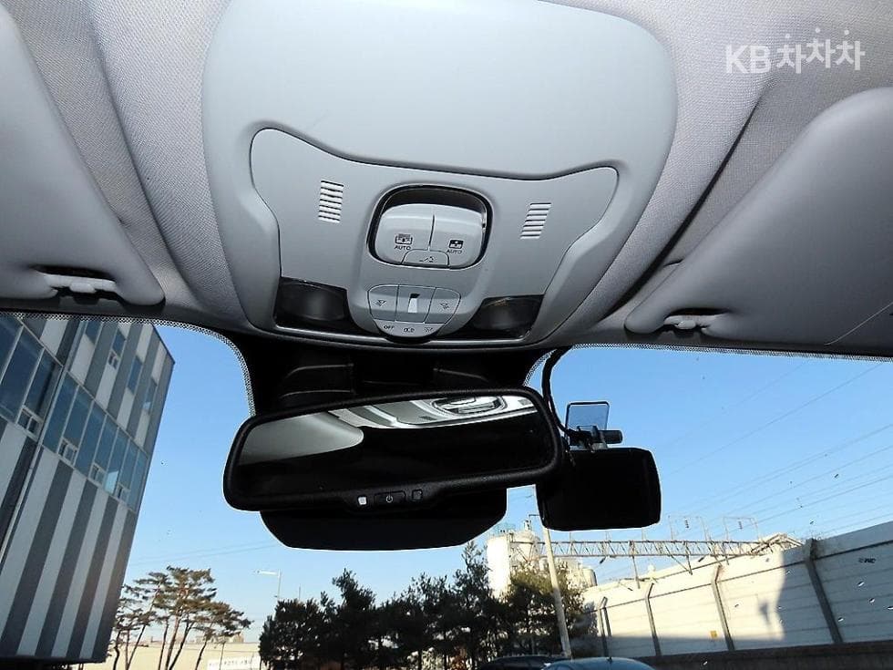 지프 레니게이드2.0 Limited AWD 75th Anniversary Edition - 12