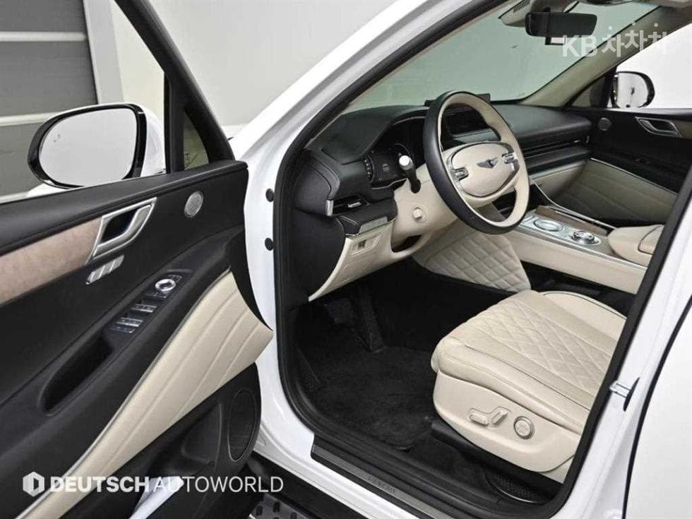 Genesis GV802.5 Turbo Gasoline 2WD - 11