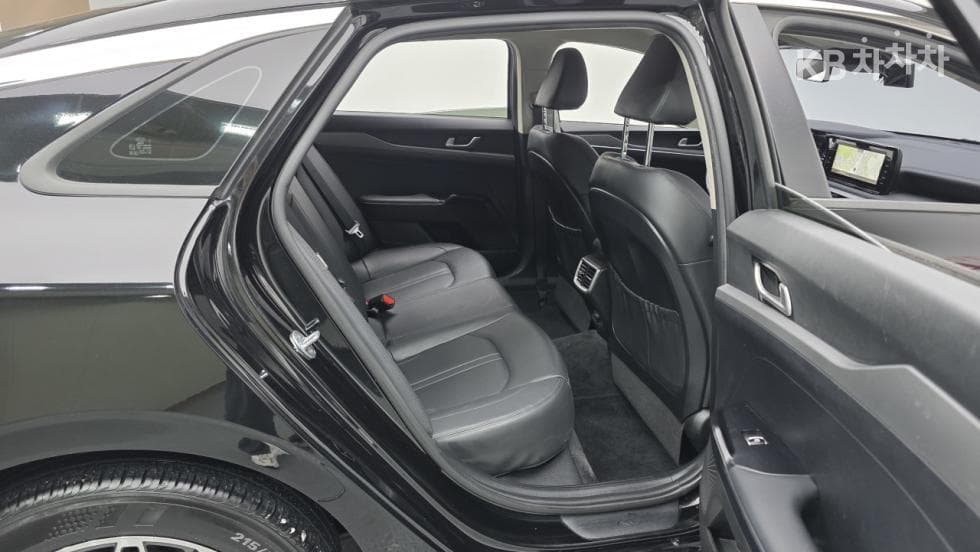 Kia K5 3rd Gen2.0 Gasoline Prestige - 15