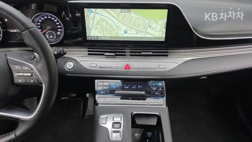 Hyundai The New (facelift) Grandeur (Azera) Hybrid2.4 Premium - 11