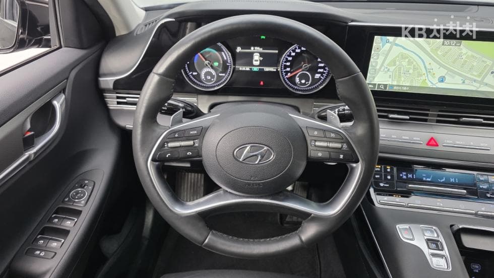 Hyundai The New (facelift) Grandeur (Azera) Hybrid2.4 Premium - 12