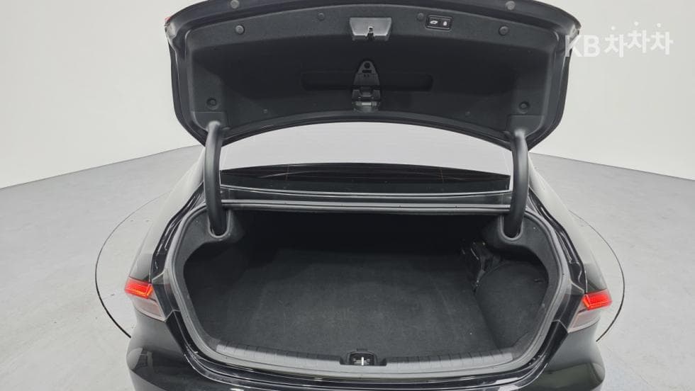 Hyundai The New (facelift) Grandeur (Azera) Hybrid2.4 Premium - 13