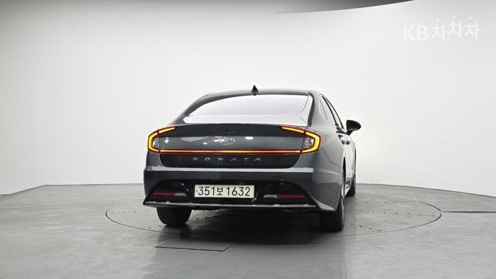 Hyundai Sonata (DN8)2.0 Premium Plus - 4