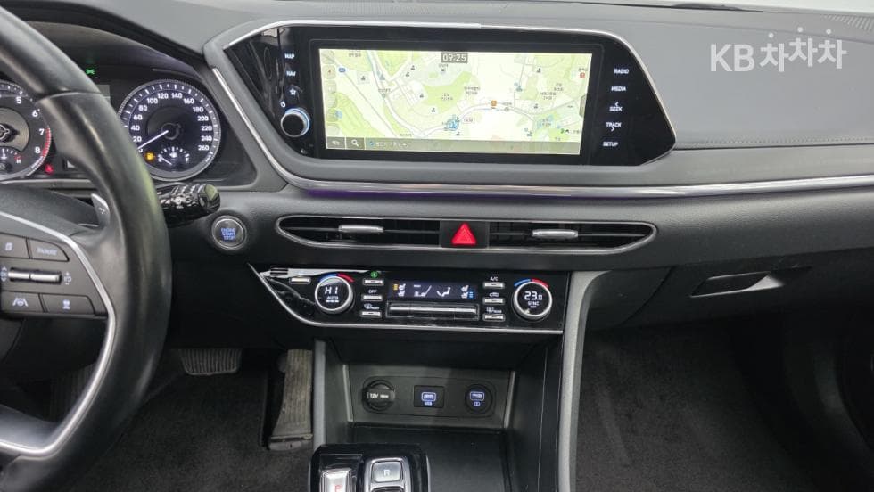 Hyundai Sonata (DN8)2.0 Premium Plus - 10