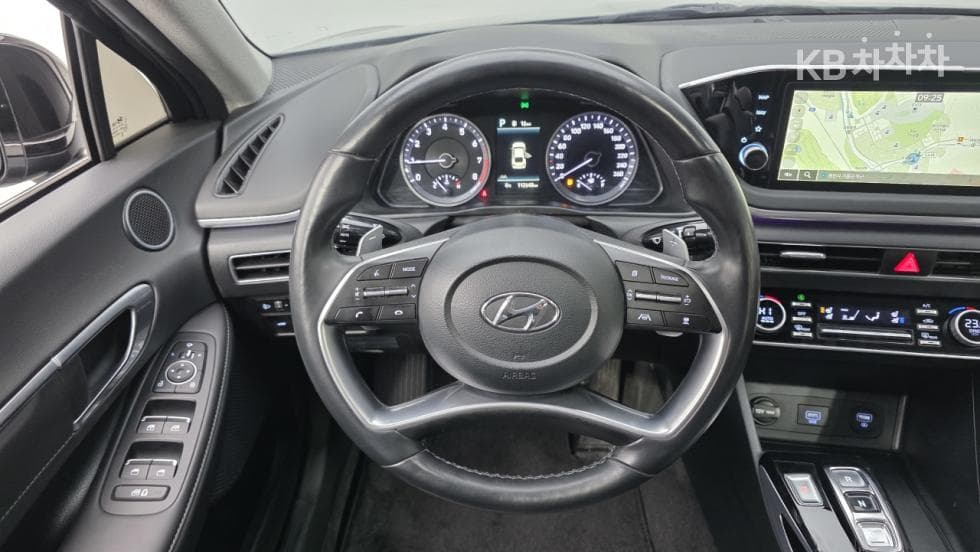 Hyundai Sonata (DN8)2.0 Premium Plus - 11