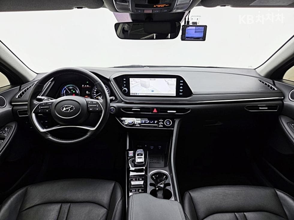 Hyundai Sonata Hybrid (DN8)2.0 Hybrid Premium Plus - 13