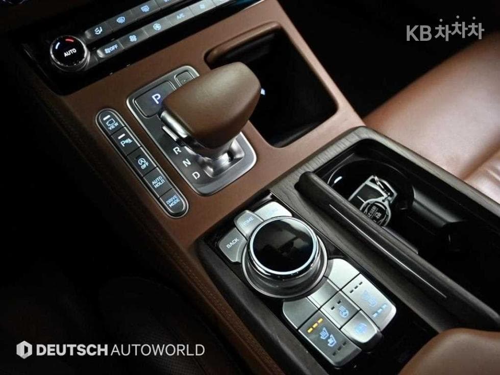 Дженезис G903.8 GDi AWD Премиум Люкс - 9