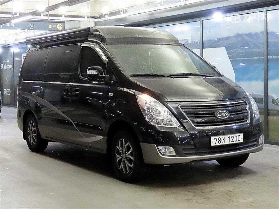 Hyundai Grand Starex Camper / Camping car - Image 1