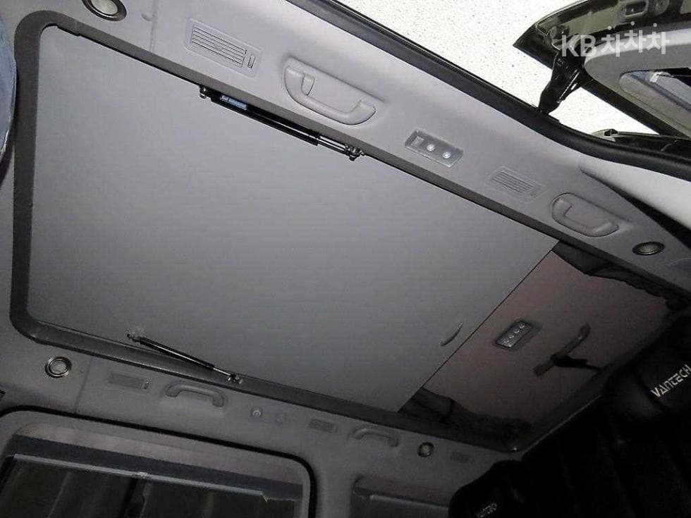 Hyundai Grand StarexCamper / Camping car - 16
