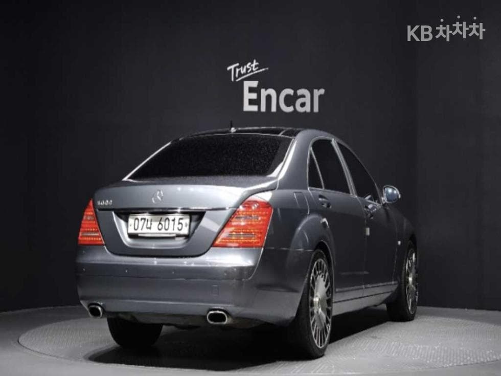 Mercedes-Benz New S-ClassS600L W221 - 3