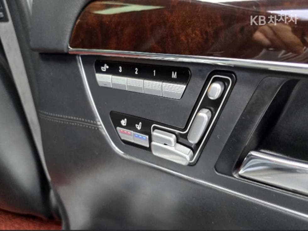 Mercedes-Benz New S-ClassS600L W221 - 5